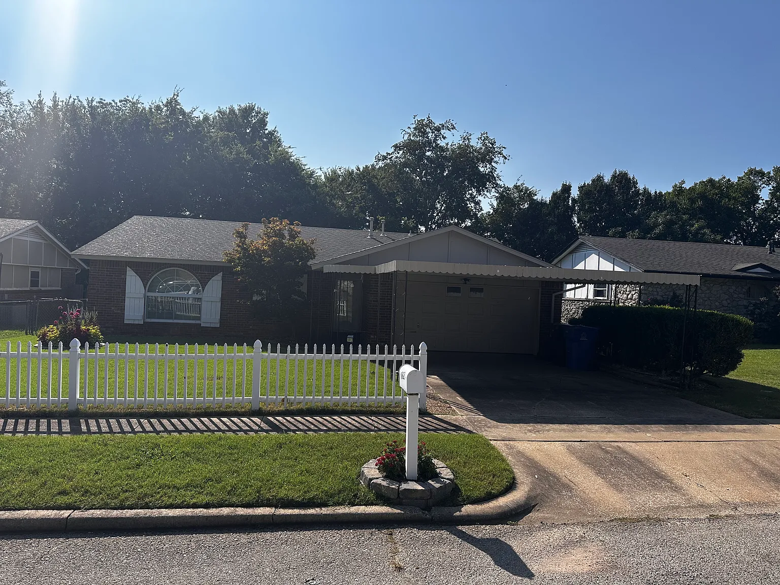 1812 S 5th Pl — Photo 1
