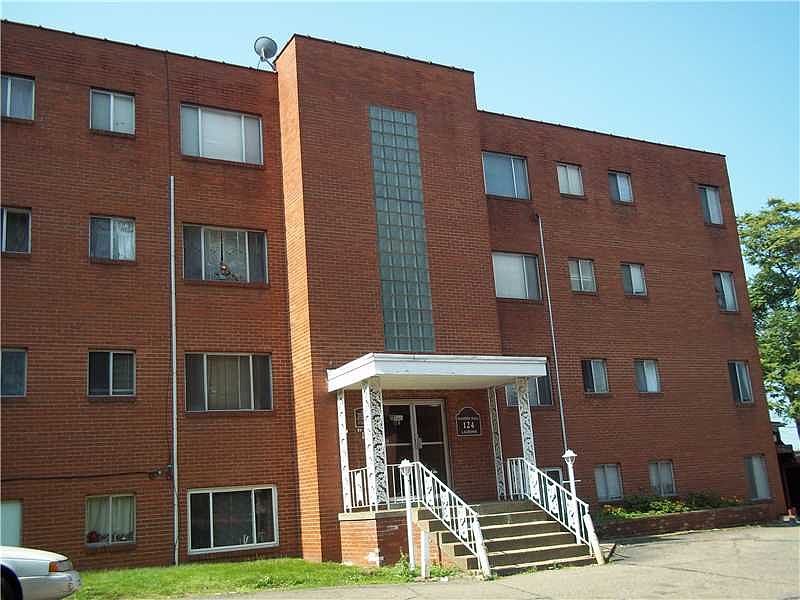 1st image of 124 Edgewood Ave