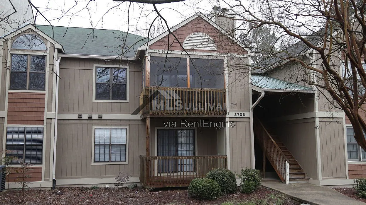 2 bed, 2.0 bath, 830 sqft, $1,350 — Photo 1