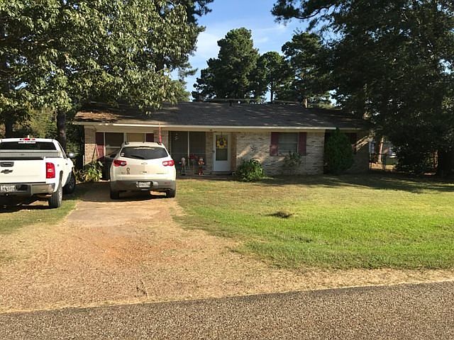 1st image of 128 Lakeshore Dr