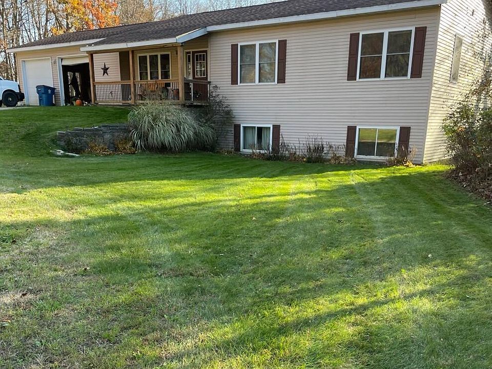 1st image of 12604 Fargo St NE