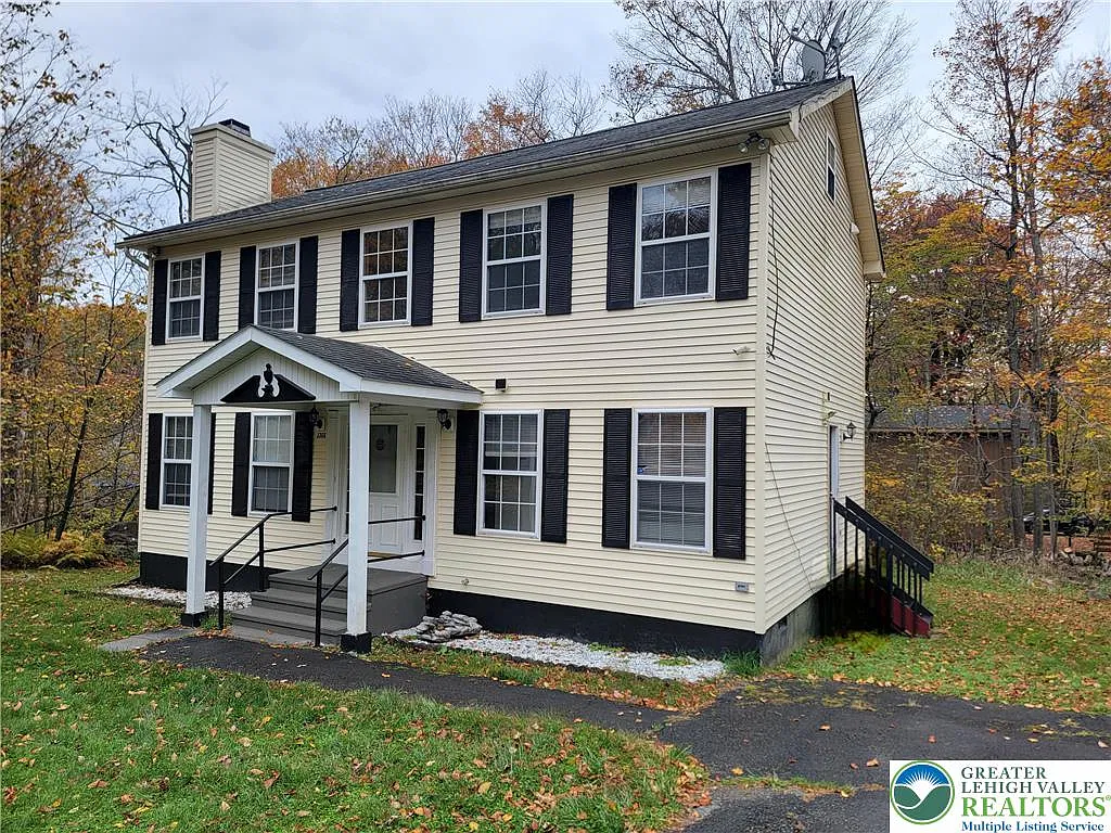 3 bed, 1736 sqft, $1,900 — Photo 1