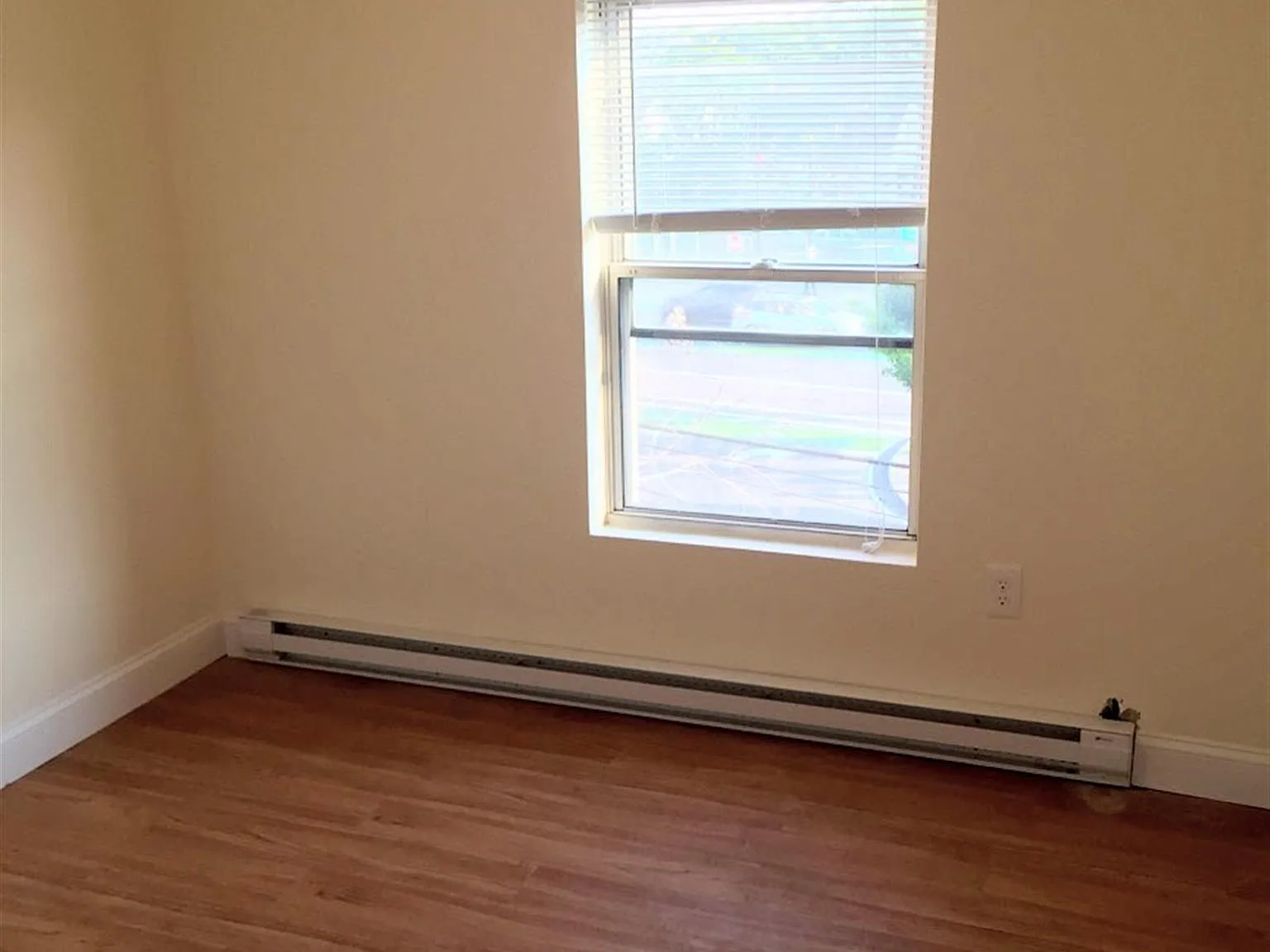 2 bed, $2,850 — Photo 4