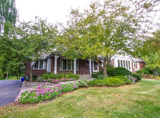 1395 Victoria Cir S, Elm Grove, WI 53122