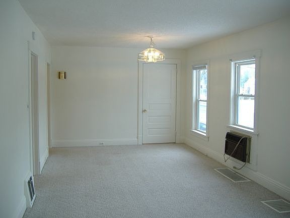Living Rm to Dining Area