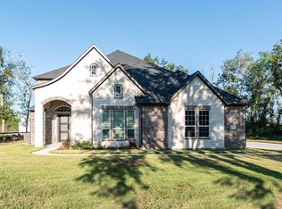21526 Chenango Lake Dr, Angleton, TX 77515