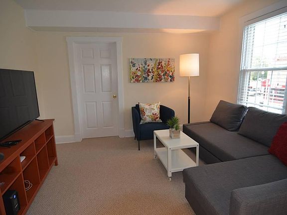 5th image of 2642 N Pershing Dr APT 2