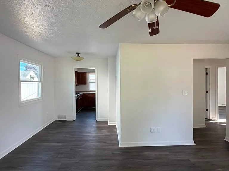 26381 Drakefield Ave — Photo 7