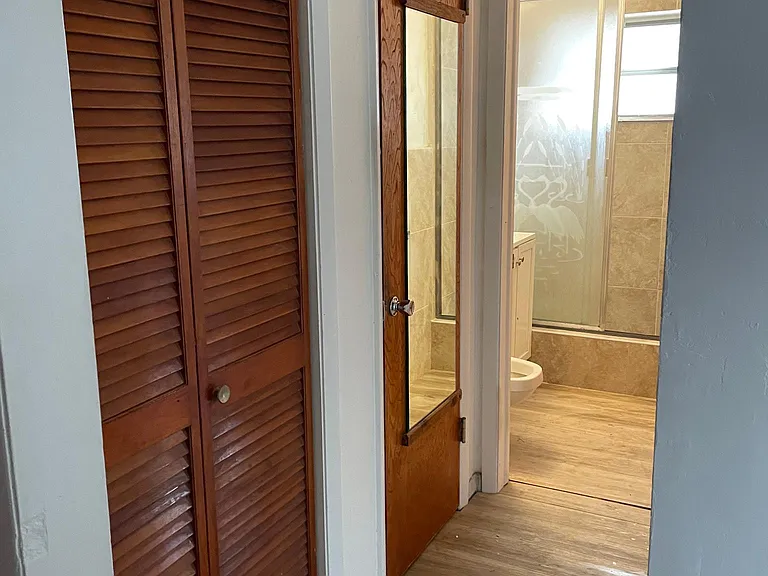 1518 Grant St #3 — Photo 10