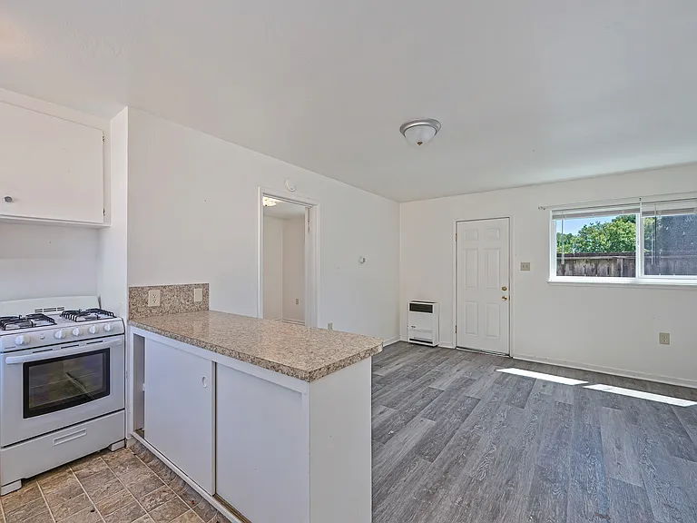 444 N Butte St — Photo 5