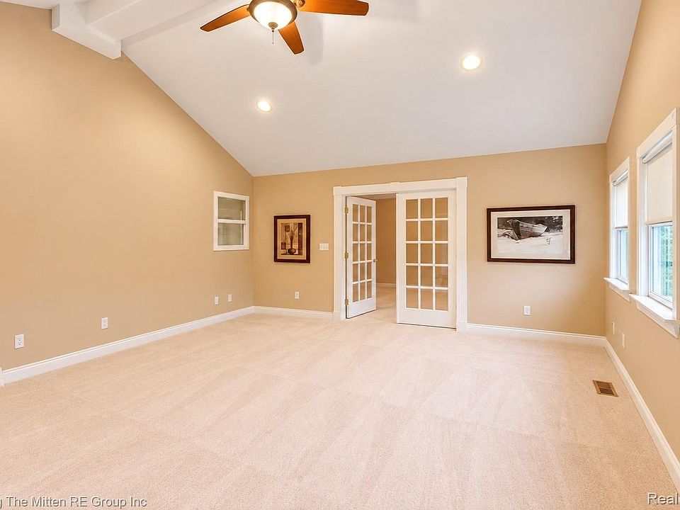 7025 Anna Dr, photo 17