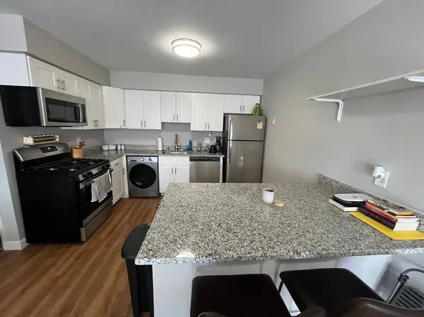 2465 N Frederick Ave #205, Milwaukee, WI 53211