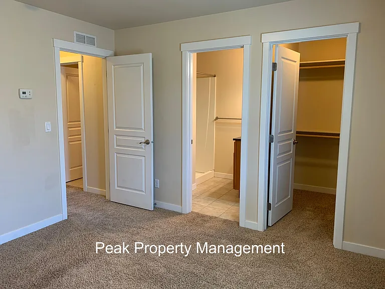 8786 W Pine Valley Ln — Photo 6