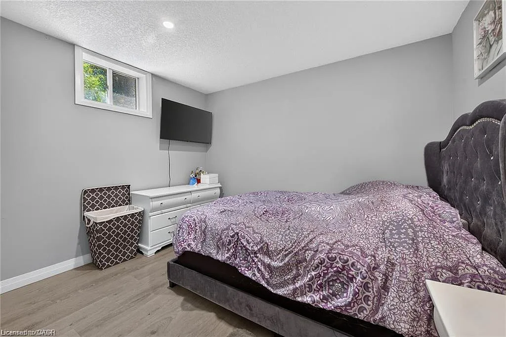 2 bed, 1.0 bath, $1,700 — Photo 4