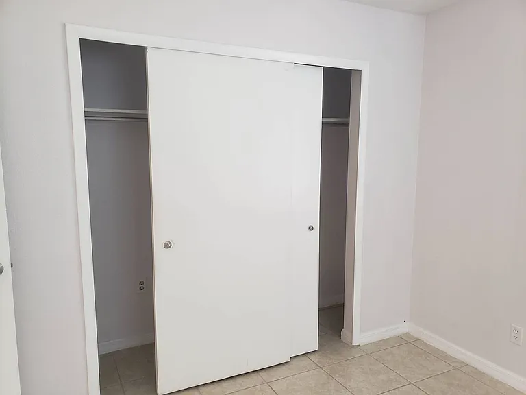 1306 Hibiscus Dr — Photo 9