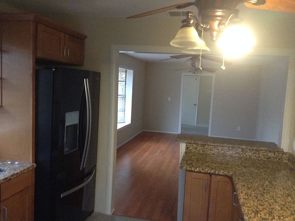 5th image of 106 W Idlewild Ave