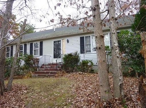 2nd image of 5 Forest Rd