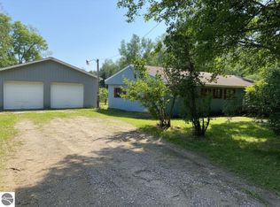 5131 Washington Rd, Lake, MI 48632