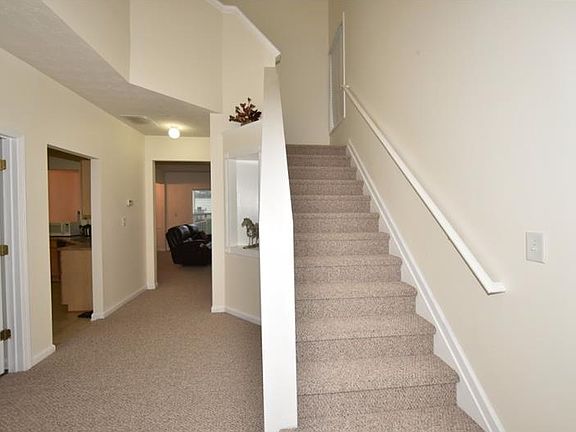 3rd image of 451 Pondweed Dr