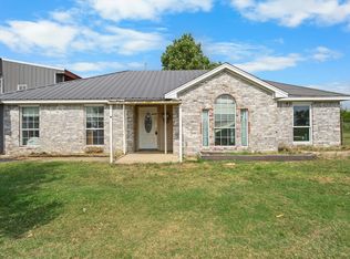 1937 E Spring Creek Rd, Gainesville, TX 76240