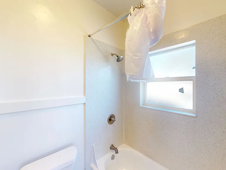 535 41st Street — Photo 9
