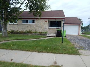 372 3rd St, Kewaskum, WI 53040