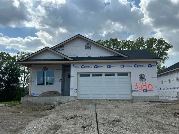 3240 Brook Landing Ct, Des Moines, IA 50317