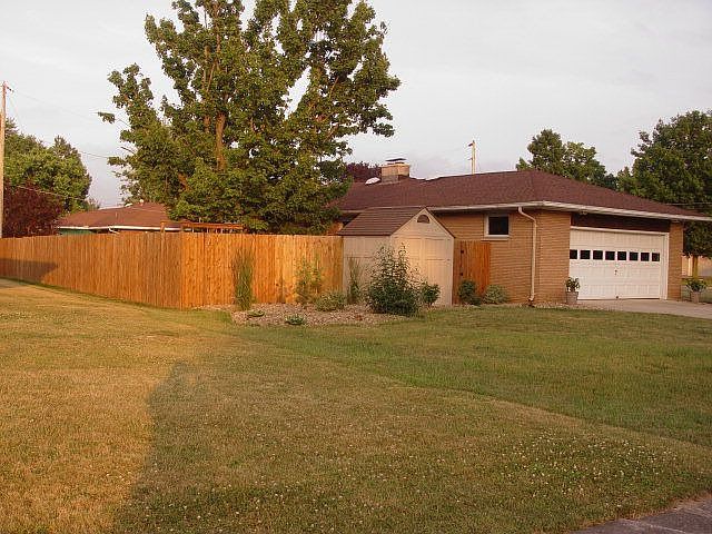 2nd image of 740 Sunset Dr