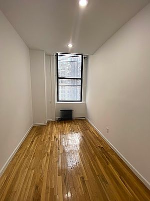 5th image of 11 Maiden Ln APT 14C
