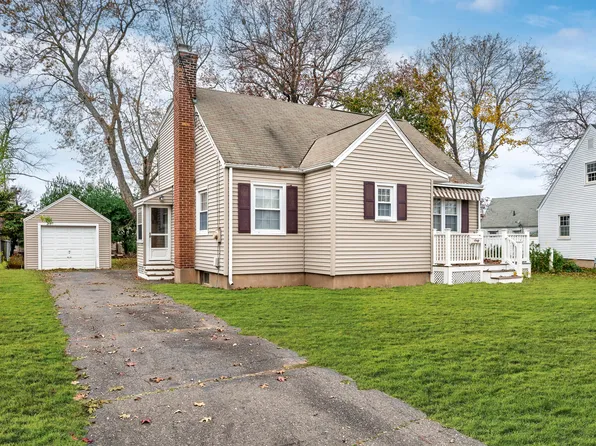 60 Deerfield Drive, Manchester, CT 06040