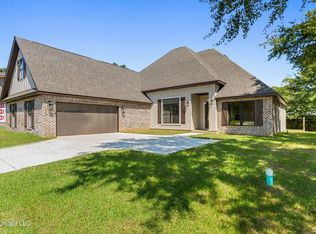 138 Destiny Oaks Dr, Long Beach, MS 39560