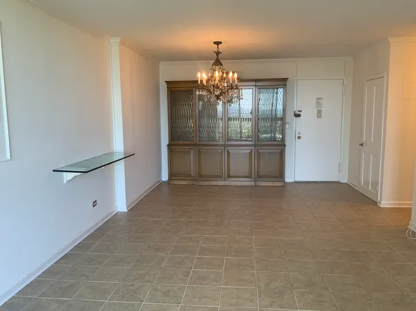 270-10 Grand Central Parkway image 2 of 17