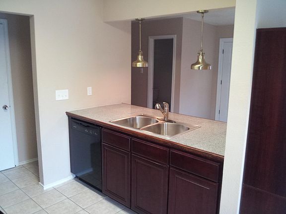 4th image of 5200 Meadow Fld #4