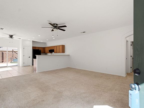 5th image of 1040 Marapi St NW