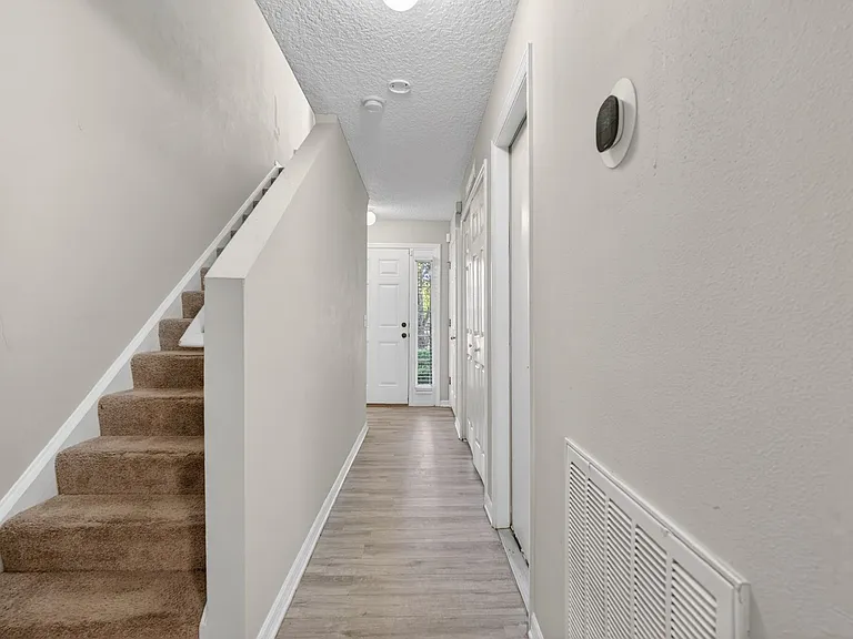 11816 Lake Bend Cir — Photo 5