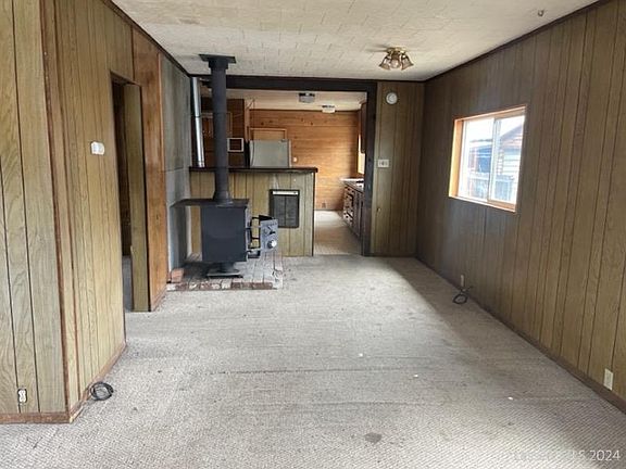 3rd image of 314 Elm St