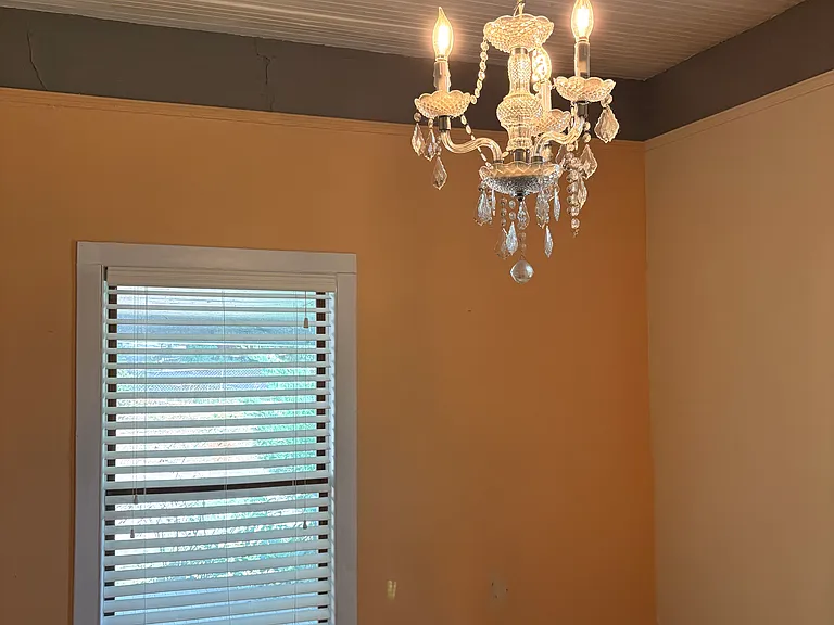 307 Clay St — Photo 1