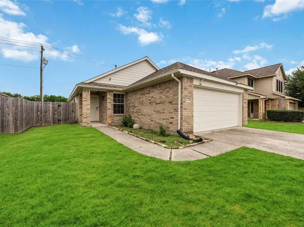 8426 Bay Run Ave, Baytown, TX 77521