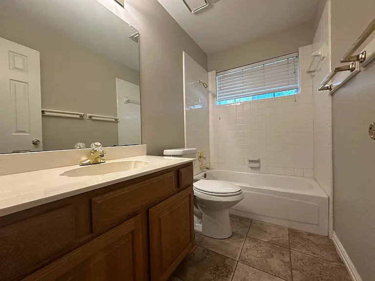311 Eagle Point — Photo 16