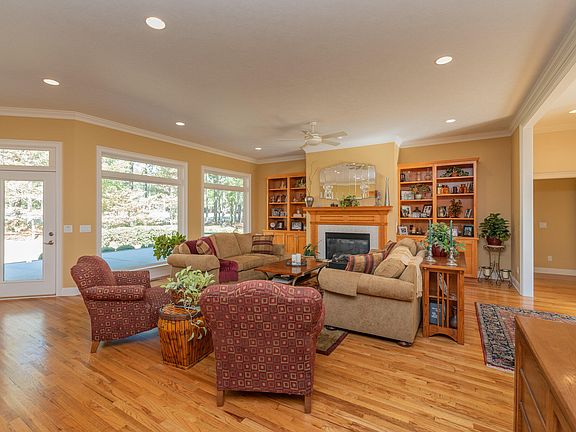 4th image of 5360 Belle Mead Dr