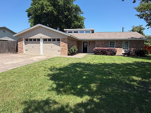 3rd image of 5608 Jamaica Cir
