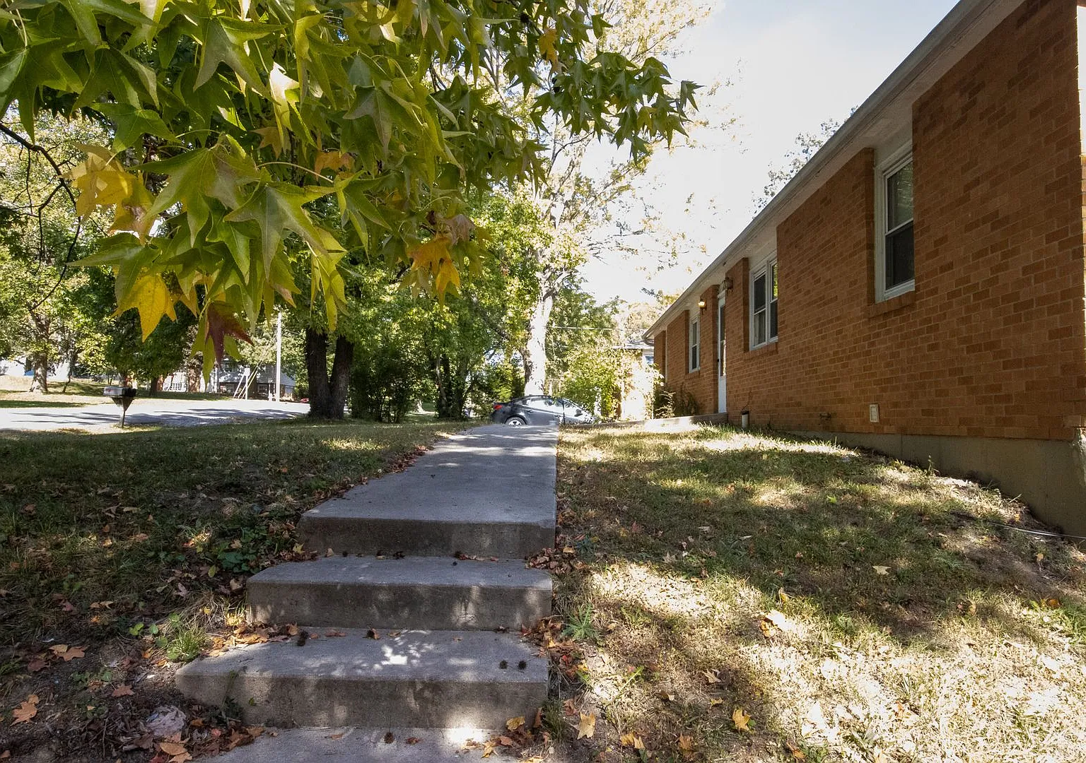 2804 Isherwood Drive — Photo 3
