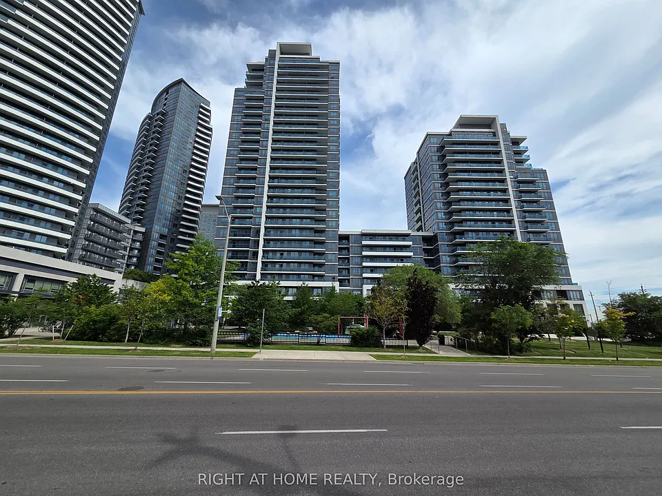7165 Yonge St #1406
