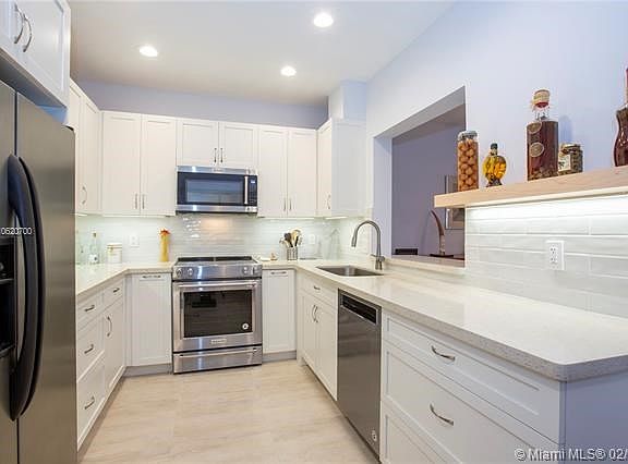 3rd image of 21190 Mainsail Cir APT A14