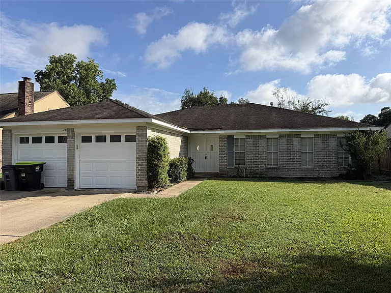 15722 Echo Canyon Dr — Photo 1