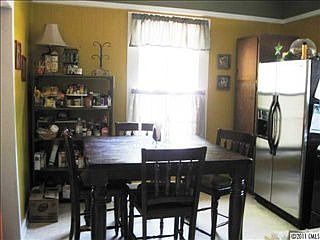 4th image of 622 N Elm St