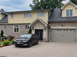 1382 State St #2, Lemont, IL 60439