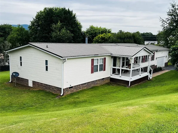 22 Sweet Briar Path Way, Hendersonville, NC 28792