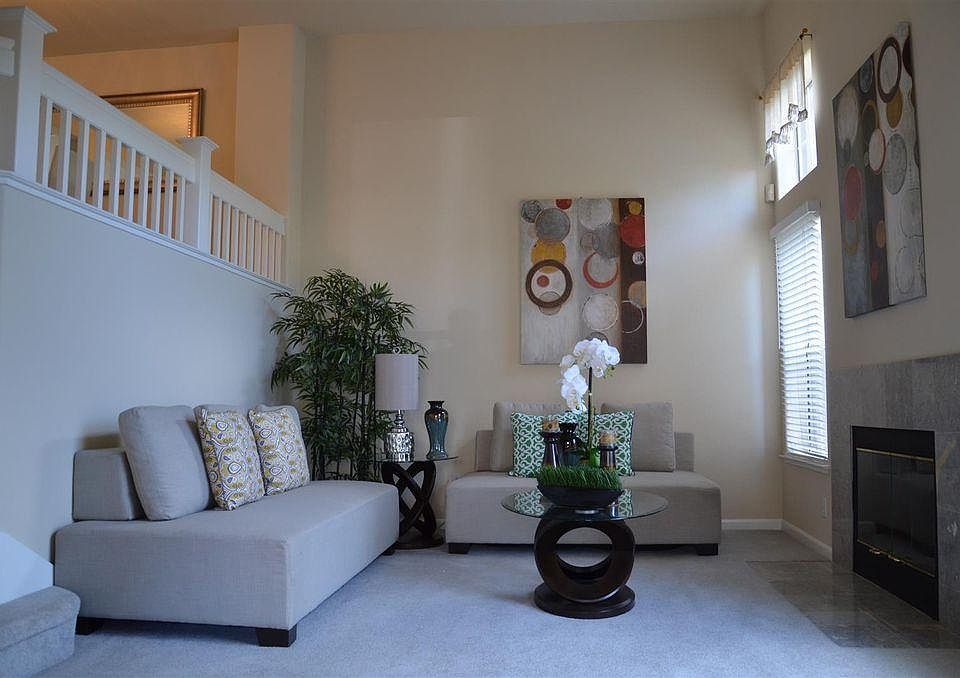 1st image of 954 Nattinger Way