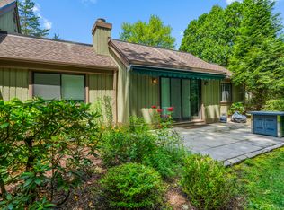 737 Heritage Vlg #A, Southbury, CT 06488